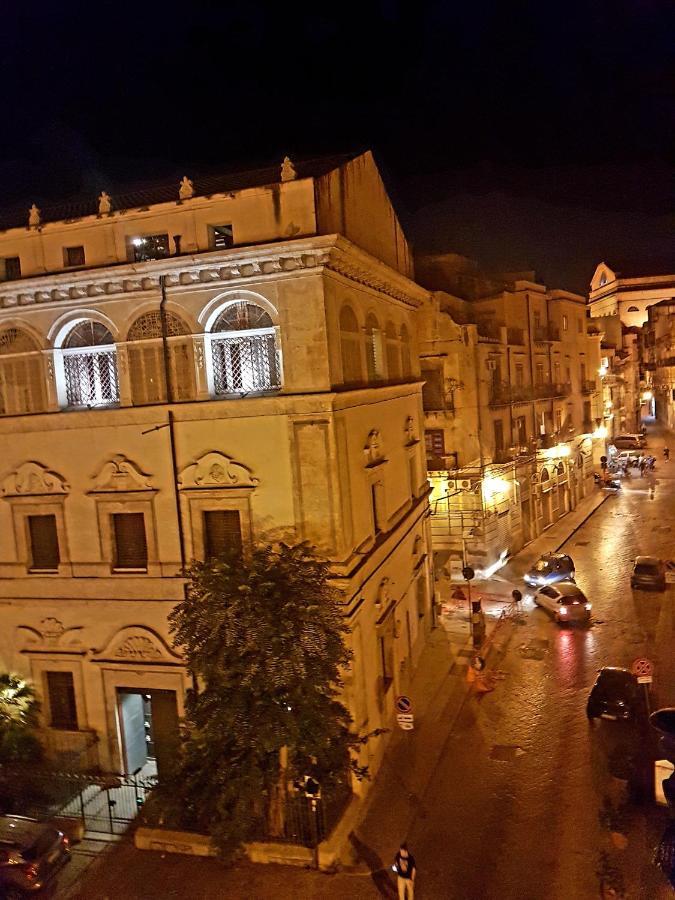 פלרמו Sweet Home In The City Center מראה חיצוני תמונה